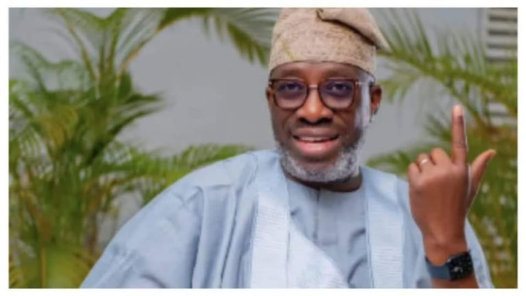 Labour Party Visits Sowunmi Residence, Offers Gubernatorial Ticket