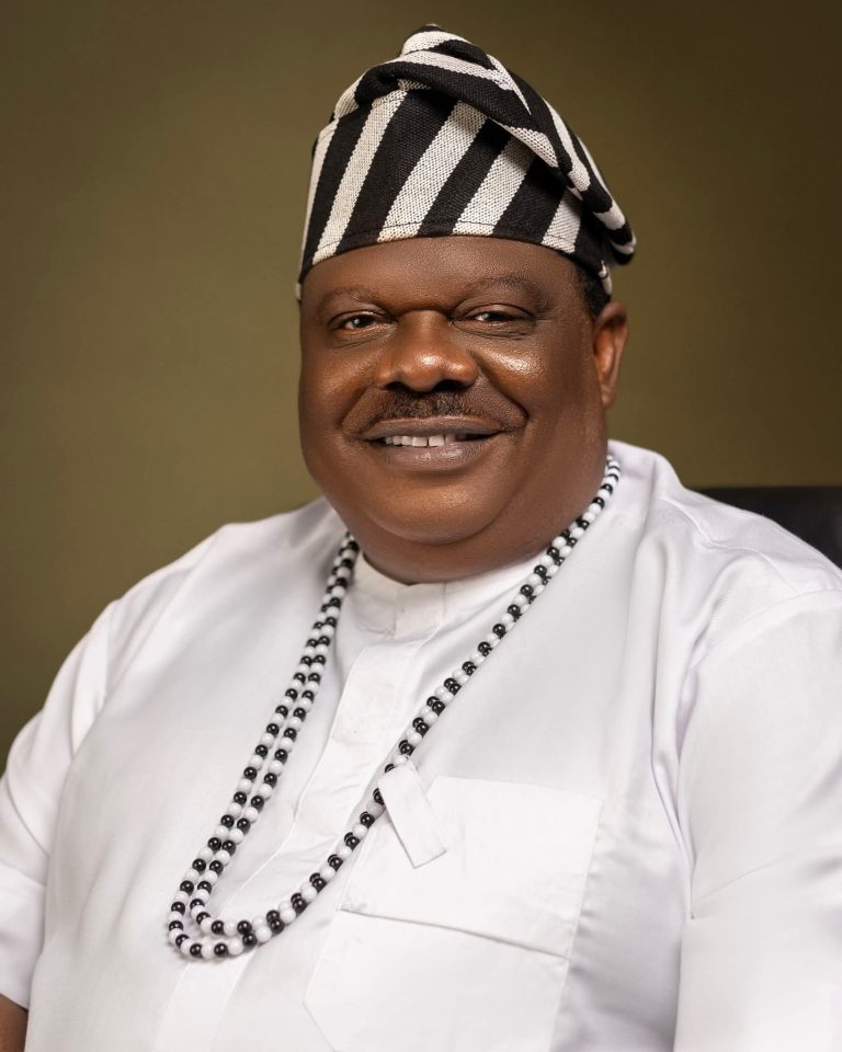 Aondoakaa Resigns from APC, Shakes Political Circles